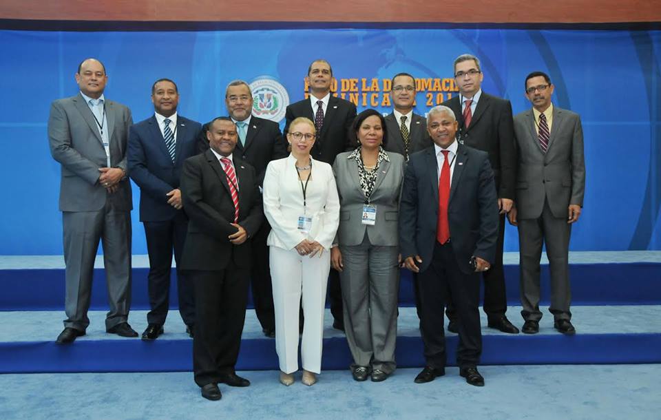 participantes-foro-de-la-diplomacia-dominicana-2015